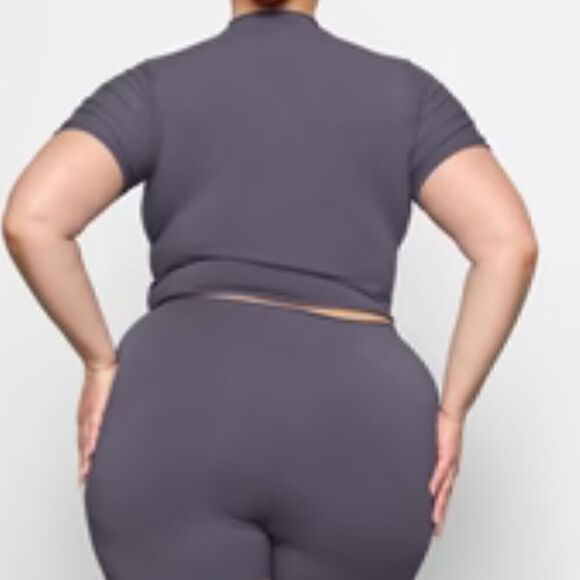 SKIMS Raw Edge intimates Neck Cropped Tee in Gunmetal size 3X NWT! - Picture 3 of 7